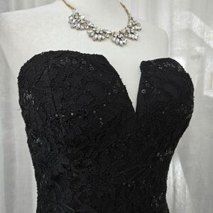 VENUS Black Strapless Sweetheart Gown Size US 6